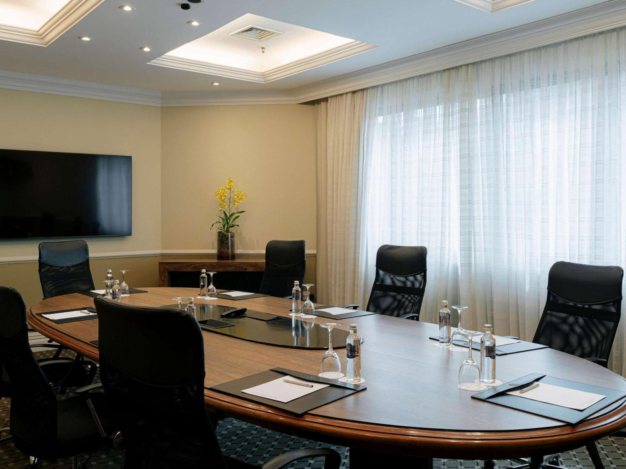 Grand Mercure SP Ibirapuera São Paulo Exterior foto Boardroom at the hotel
