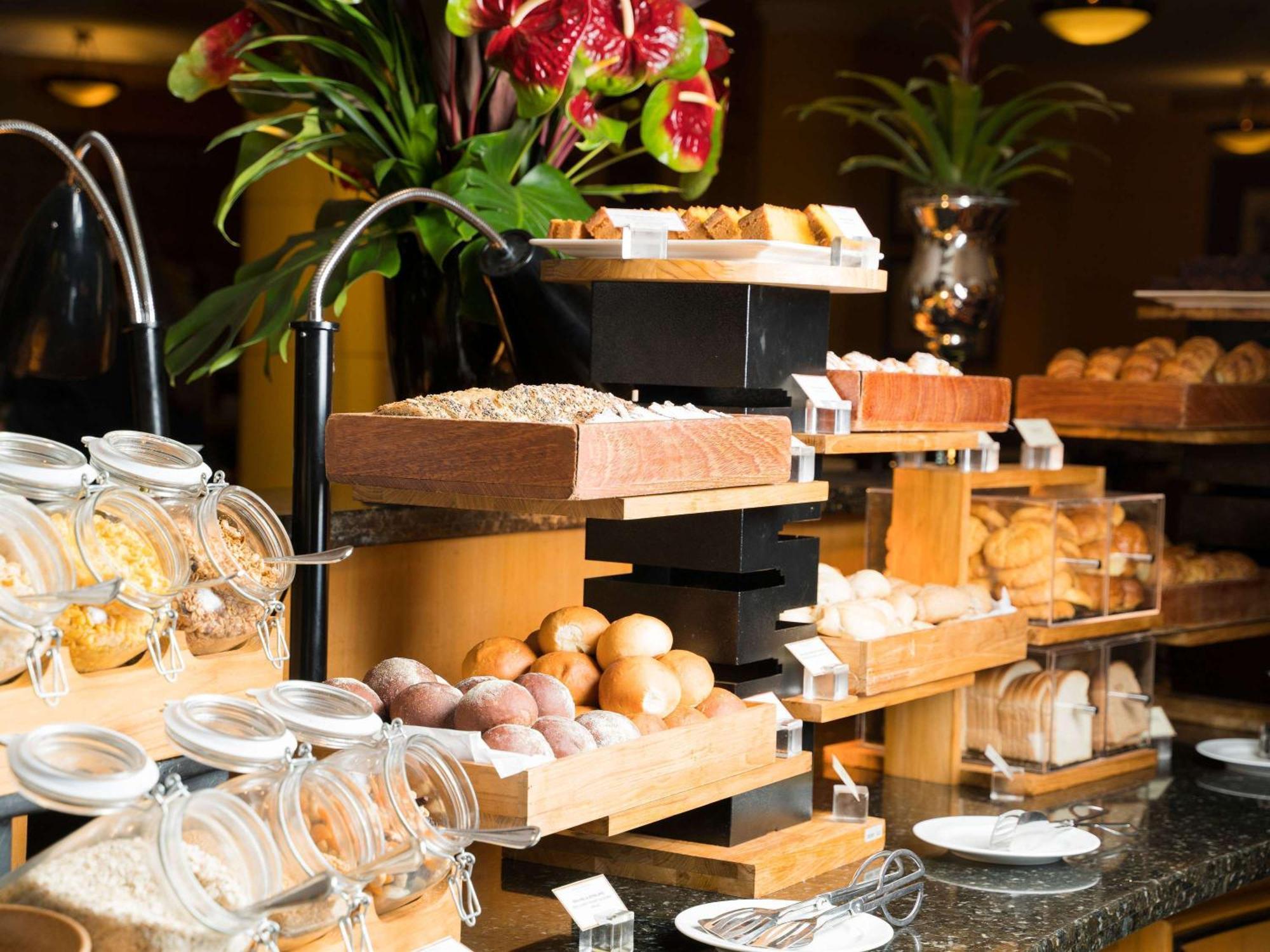 Grand Mercure SP Ibirapuera São Paulo Exterior foto A breakfast buffet